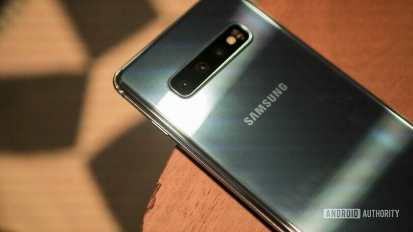 Samsung Galaxy S10 Plus Back | Technea.gr - Χρήσιμα νέα τεχνολογίας