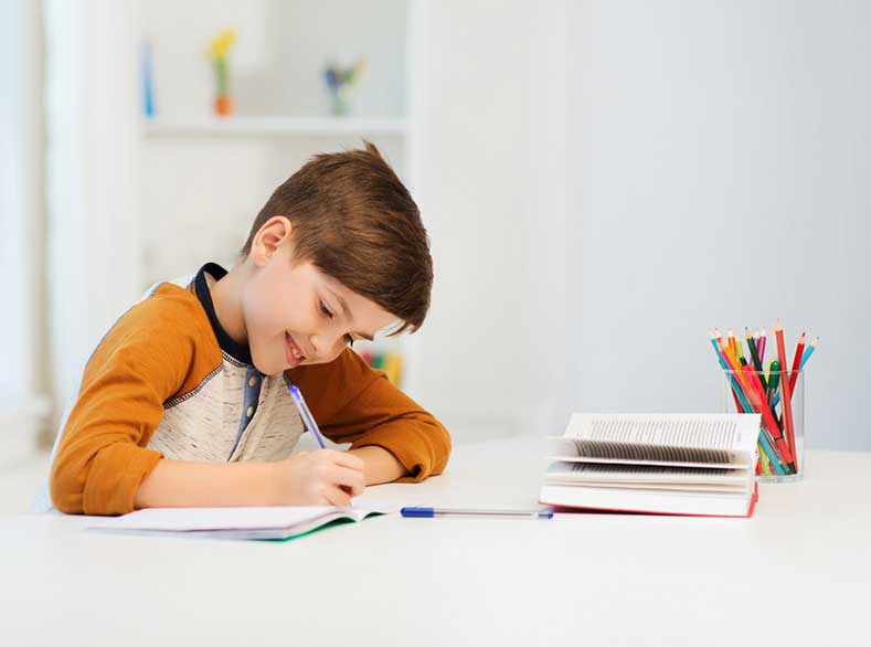 shutterstock παιδί και διάβασμα | Technea.gr - Χρήσιμα νέα τεχνολογίας